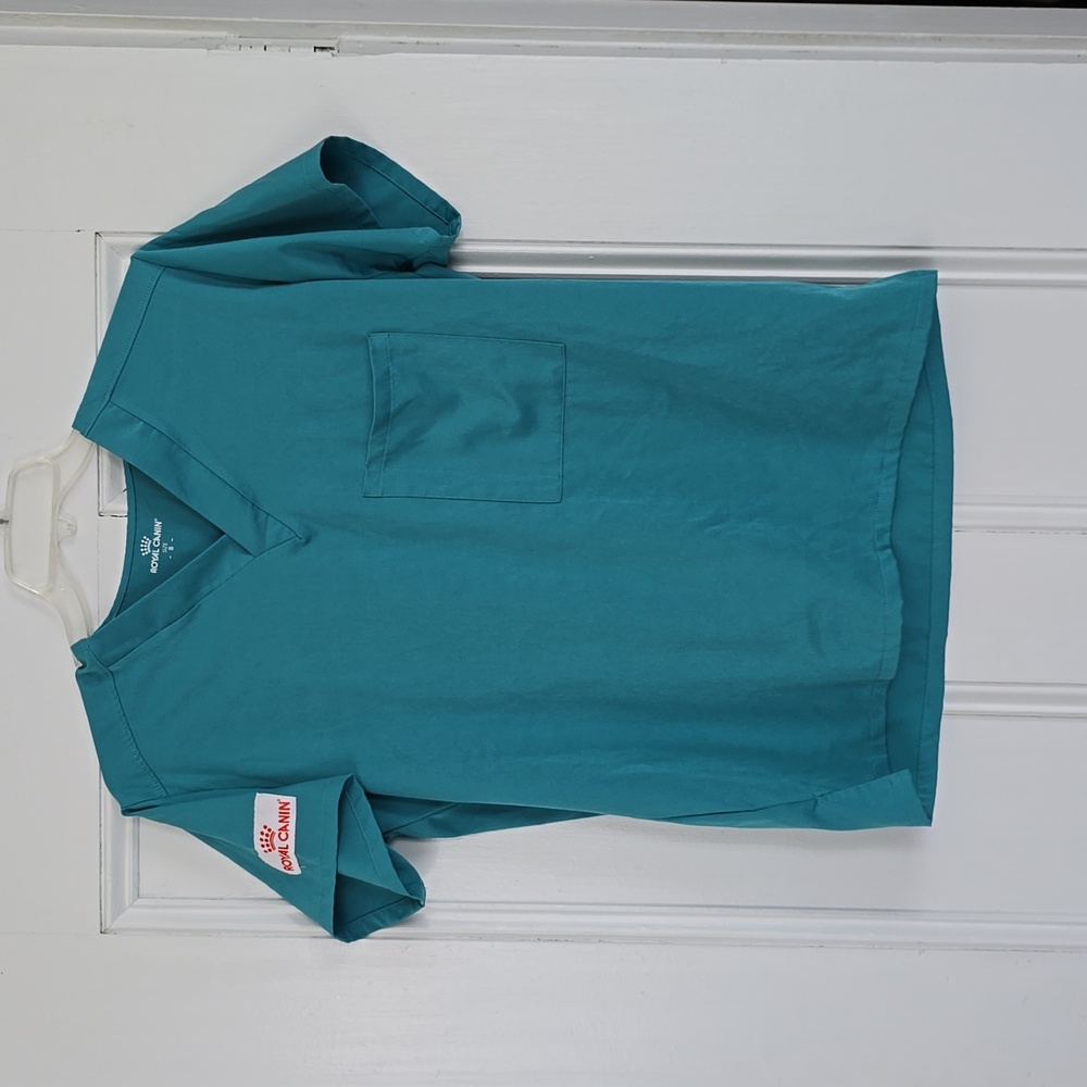 Scrub top